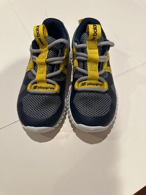 New Balance Kids Navy and Yellow Playgruv Sneakers